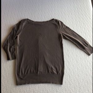 Brown Banana Republic scoop neck sweater